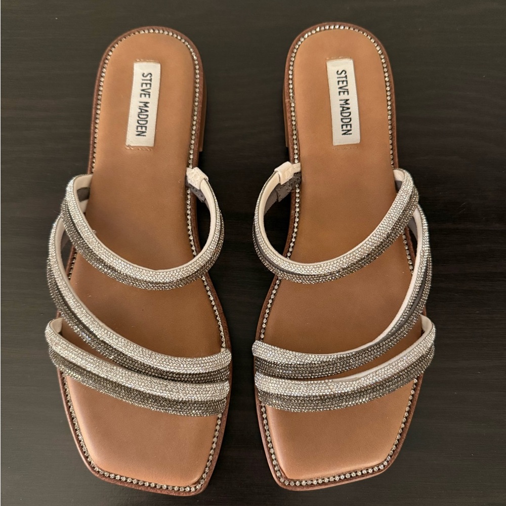 “SOLD” Steve Madden Silver and Metallic Sandals